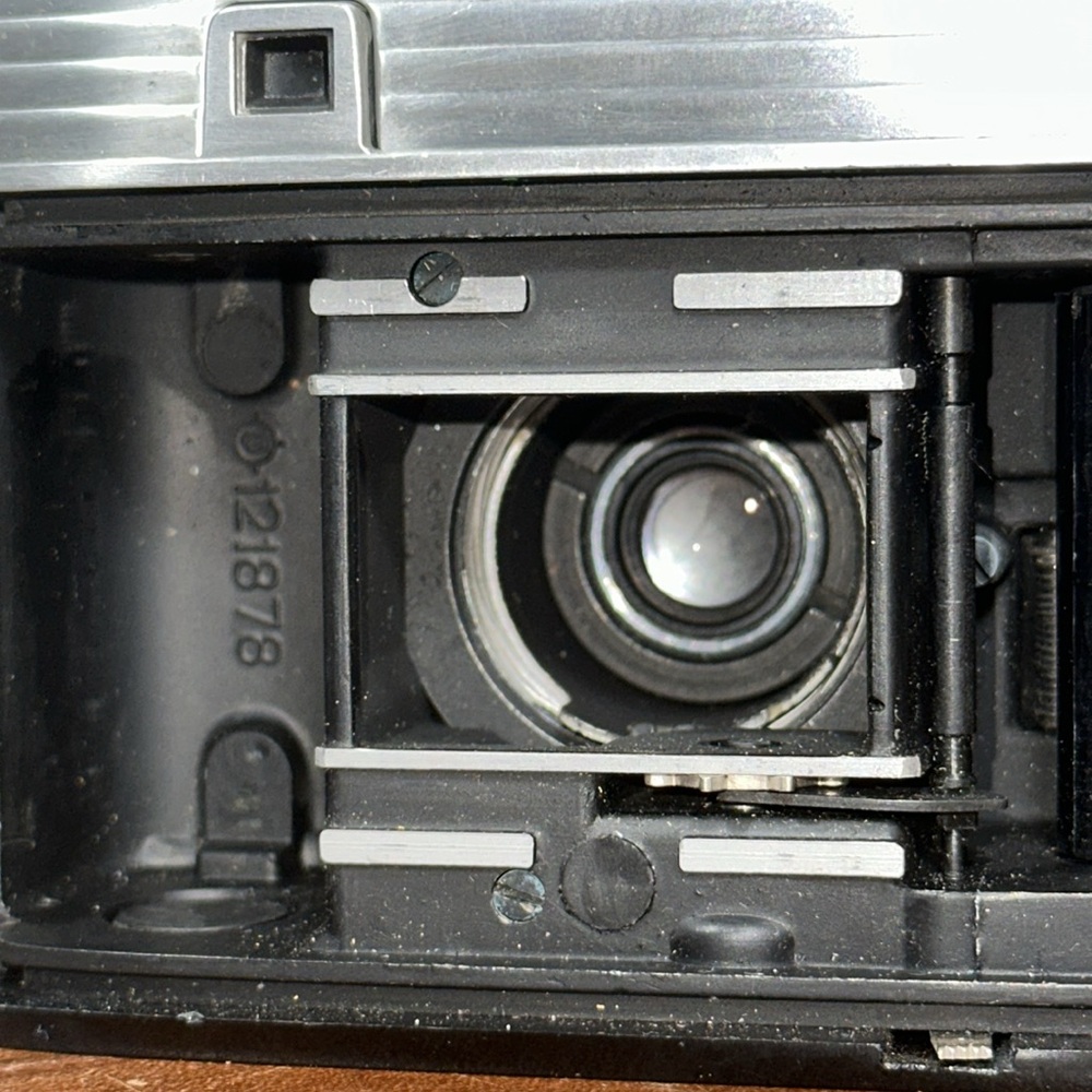 KODAK Signet 35 with Leather Kodak Case - Picture 13 of 16